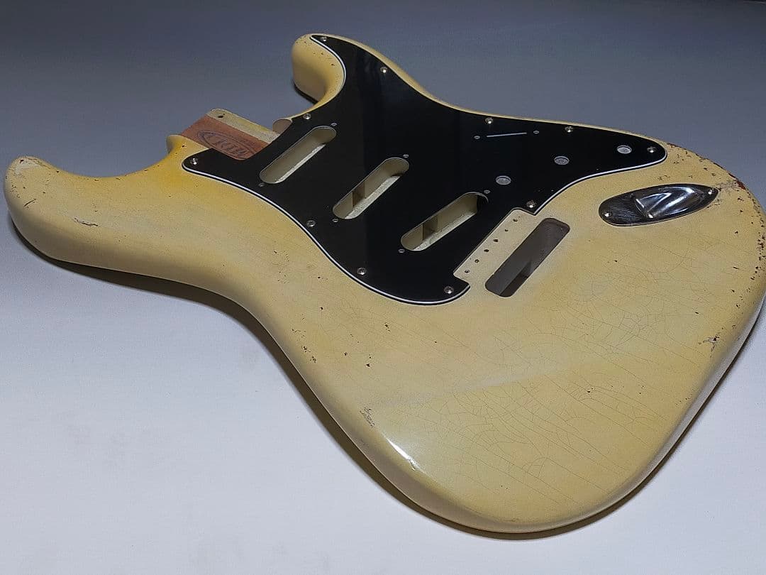 フェンダージャパンネック/マホガニー2Pレリックボディ