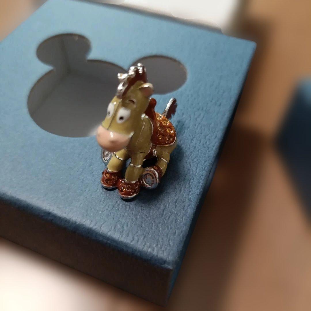 ディズニー スワロフスキー ® クリスタル　ブルズアイ ミニフィギュア