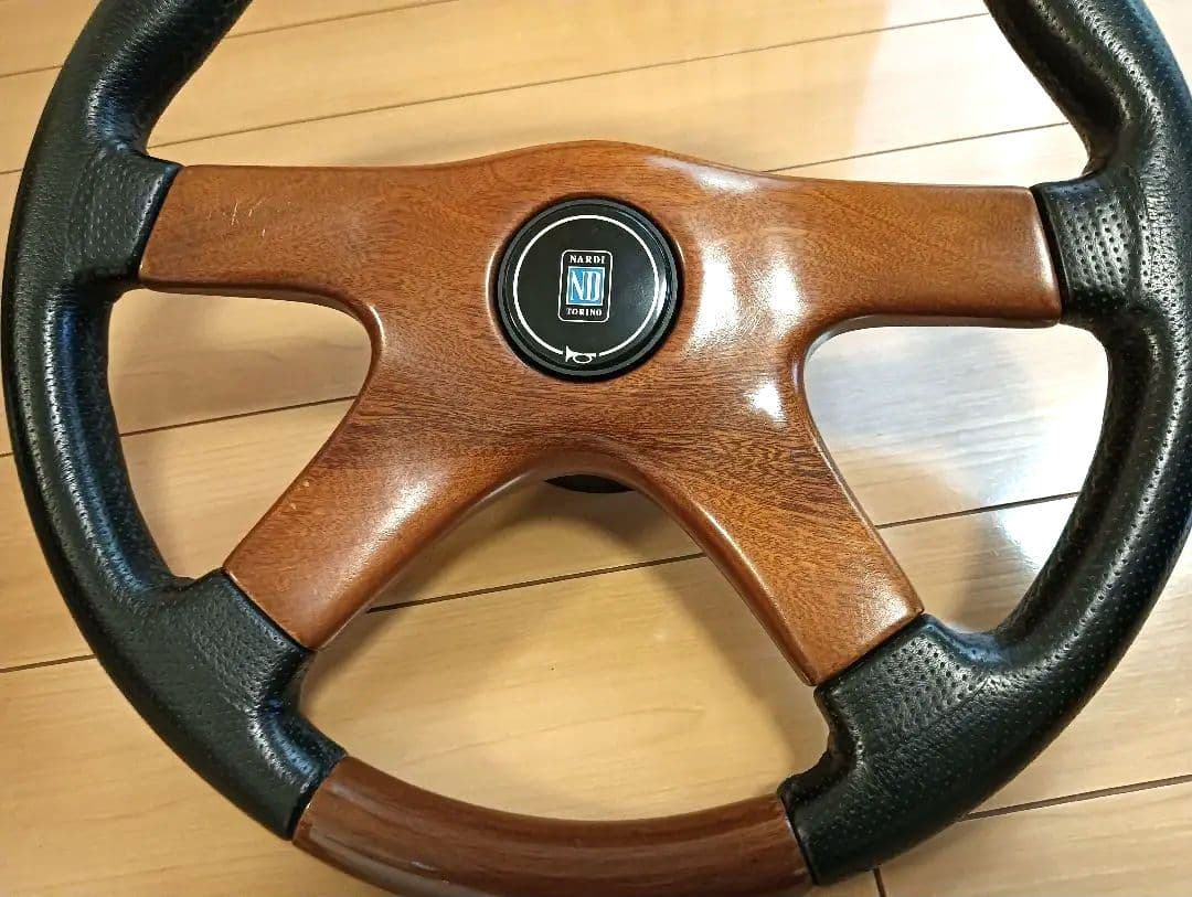 NARDI TORINO ナルディステアリングホイール廃盤　インスパイア