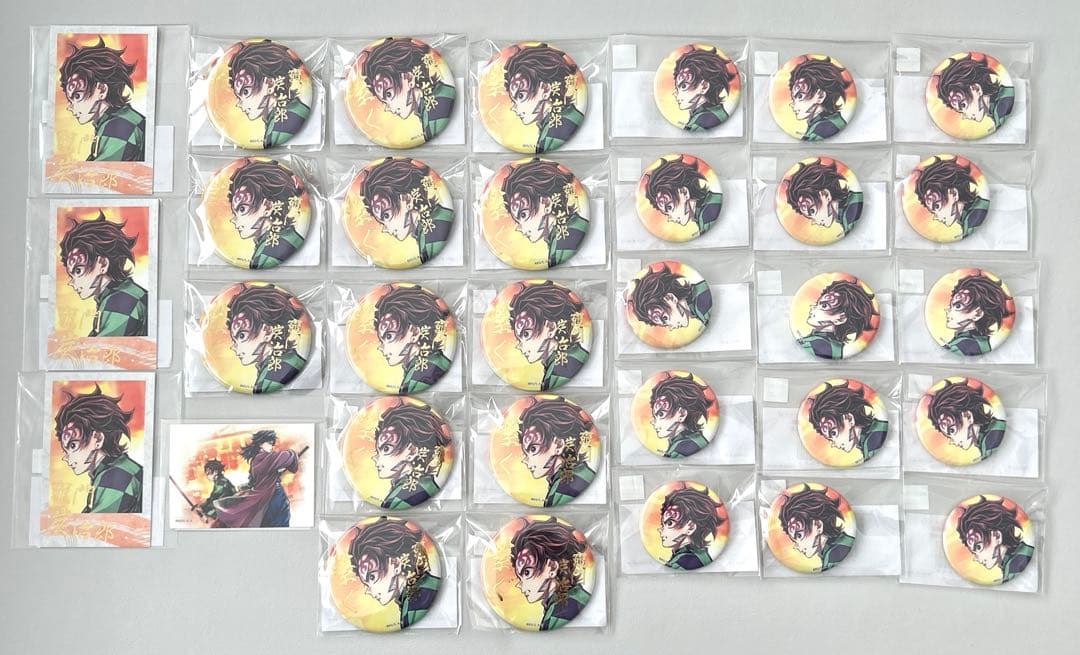 鬼滅の刃　繋ぐ　WEB SHOP くじ　箔押し缶バッジ　E賞　炭治郎　F賞　D賞