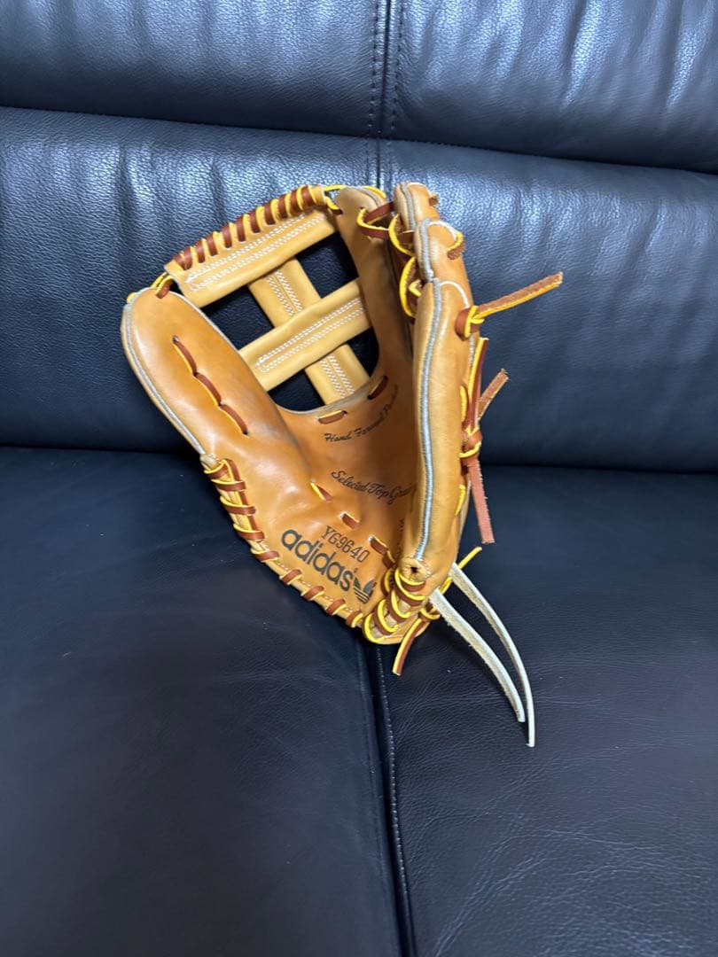 f*0様 アディダス硬式内野手用グラブ