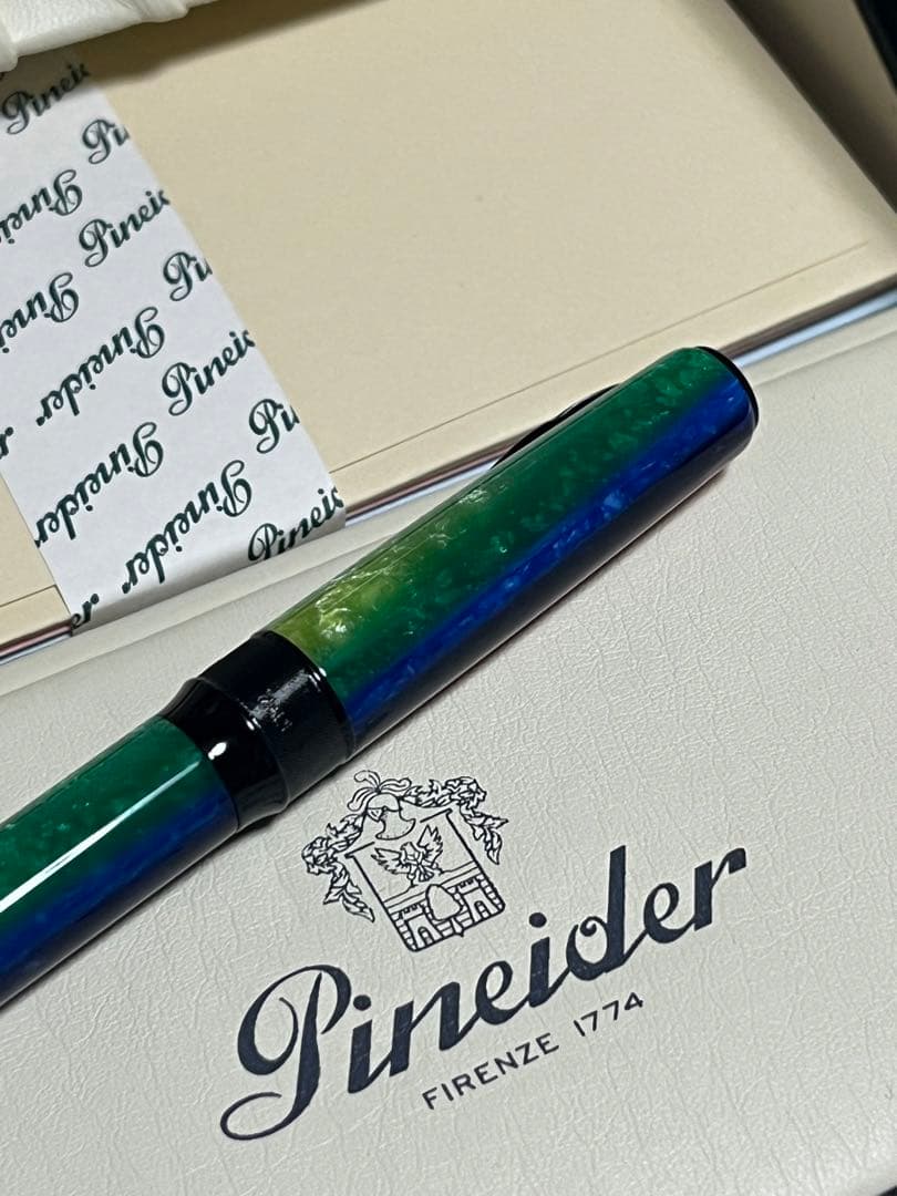 限定 新品未使用 ピナイダー ラグランデベレッツァアルコ レインボー ボールペン