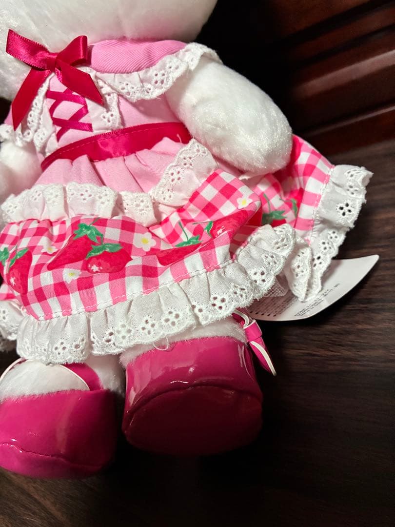 希少 激レア 美品 ハローキティ ユニバ 2018 いちご ドレス ぬいぐるみ