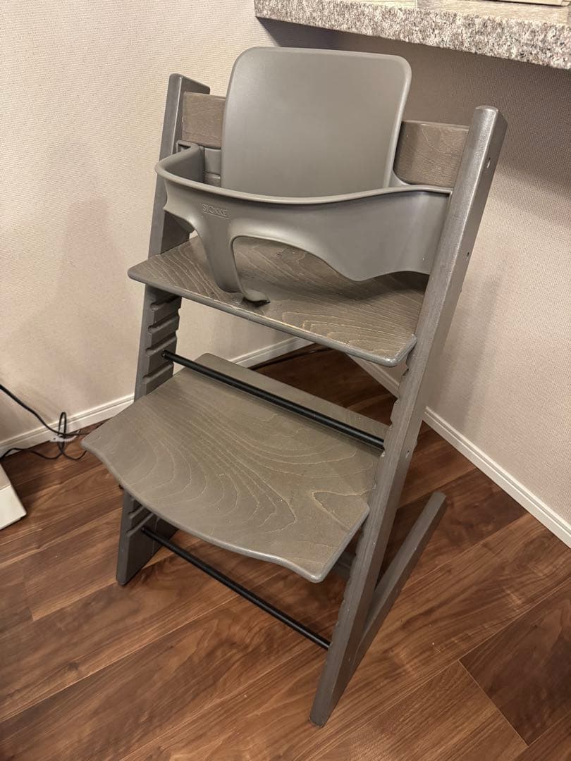 ストッケ　トリップトラップ　チェア　ヘイジーグレー　ベビーセット付き　組立済み