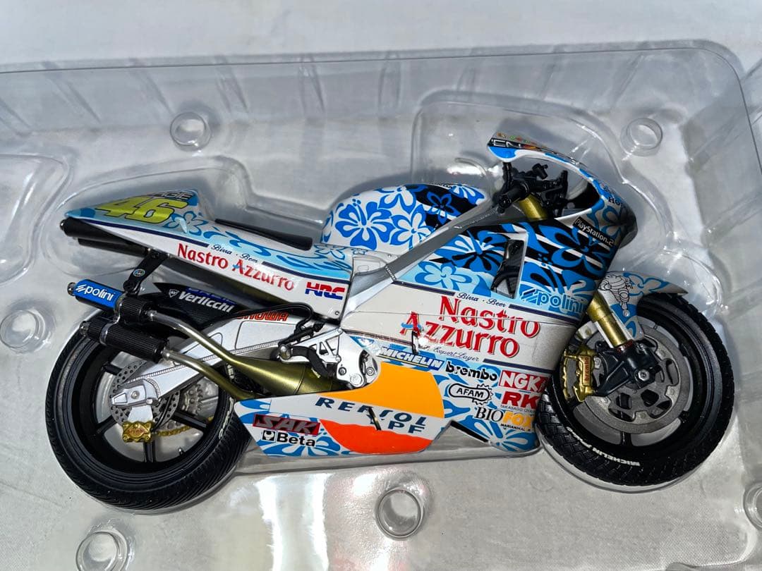 ミニチャンプス　1/12 NSR 500 ロッシ　2001