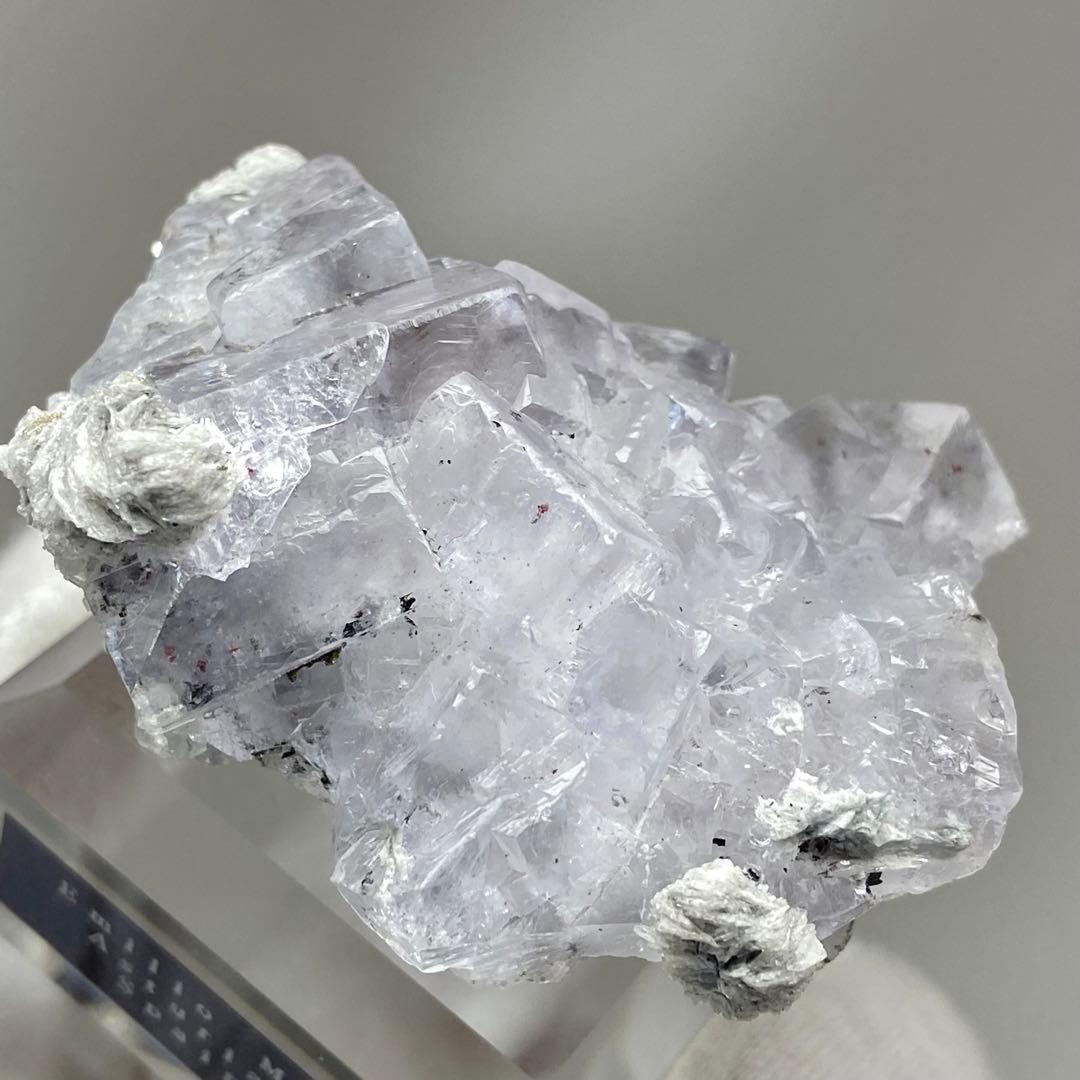 フローライト　辰砂入り　エミリオ鉱山　スペイン　鉱物標本　原石　天然石　ストーン