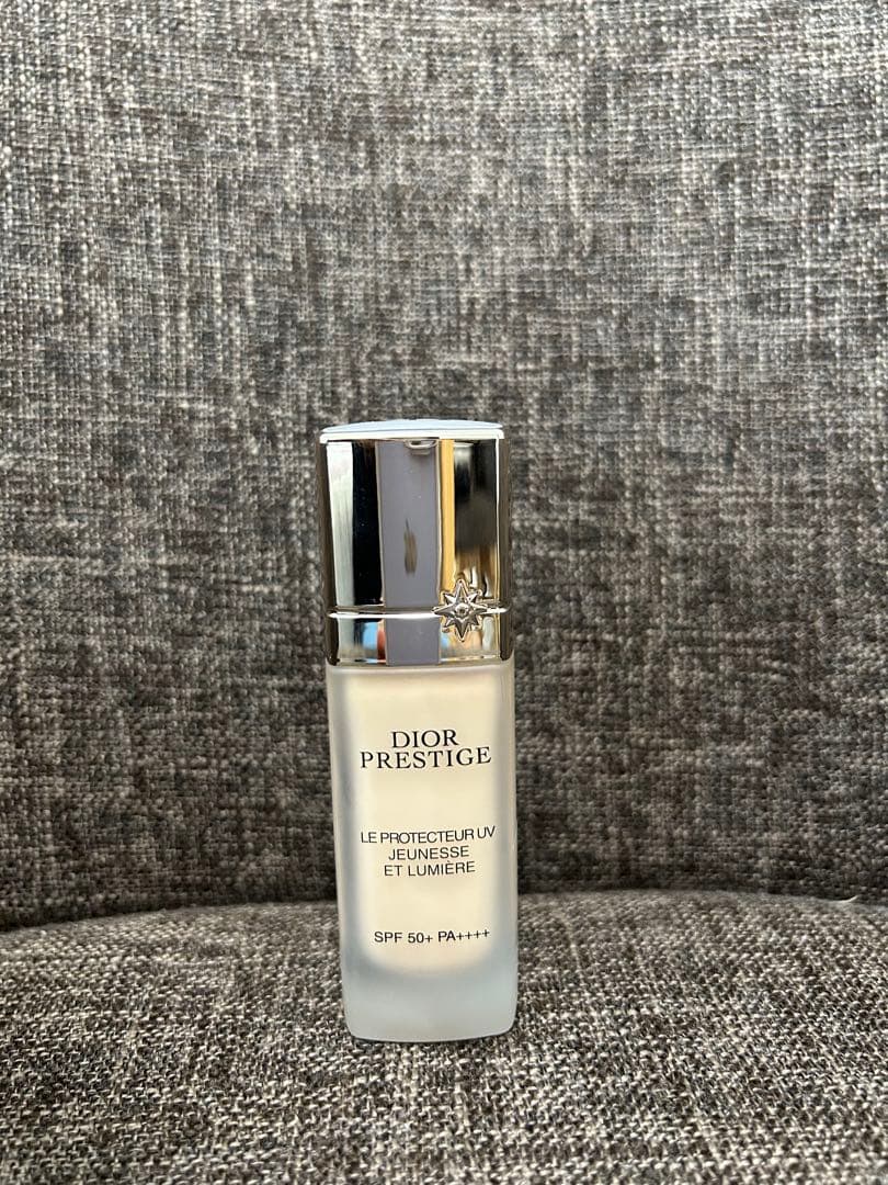 ディオールプレステージ　ホワイトルプロテクター　UVルミエール　BB01