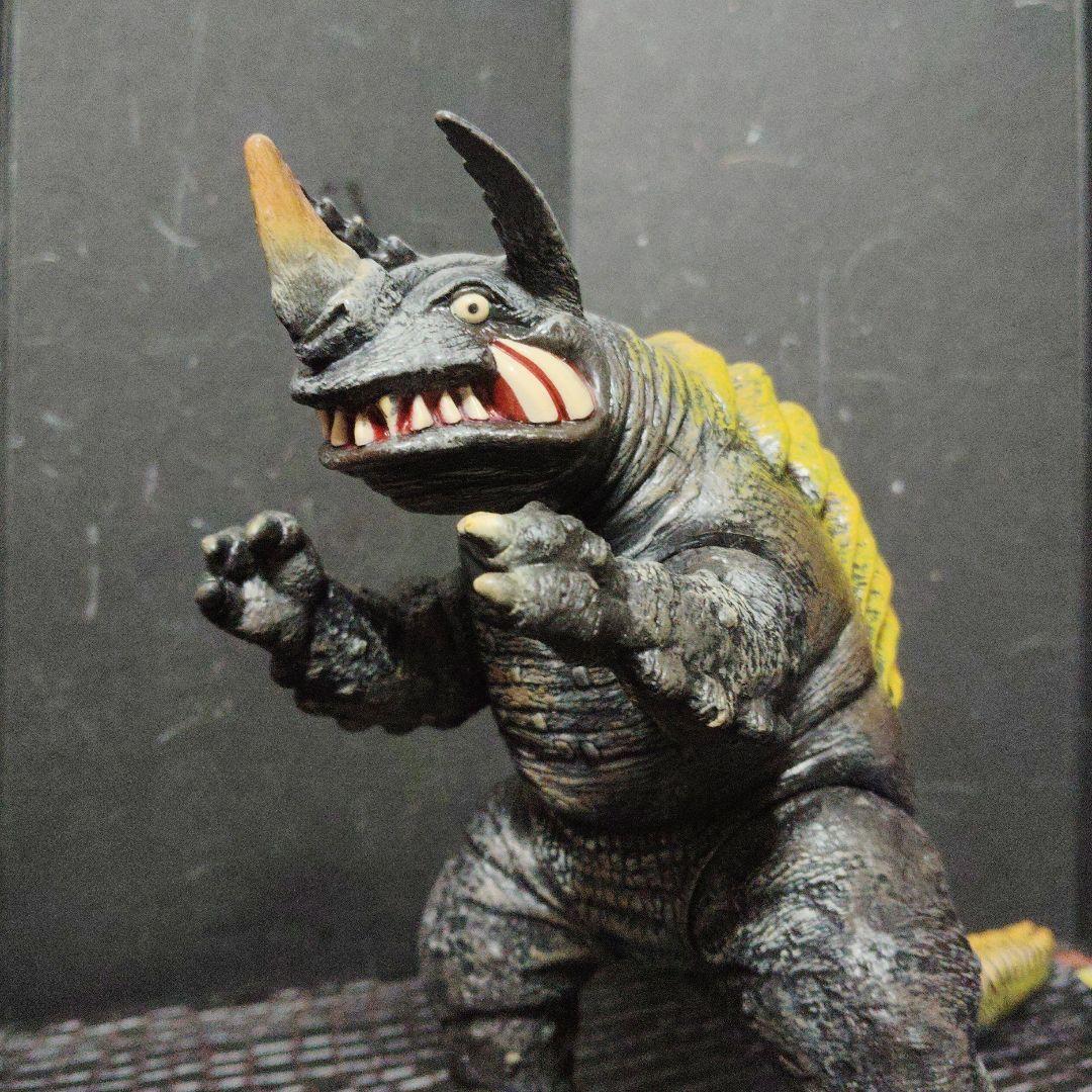 ウルトラ怪獣旧型絶版ソフビギャンゴ.ネロンガ（2744onsi2873fi）