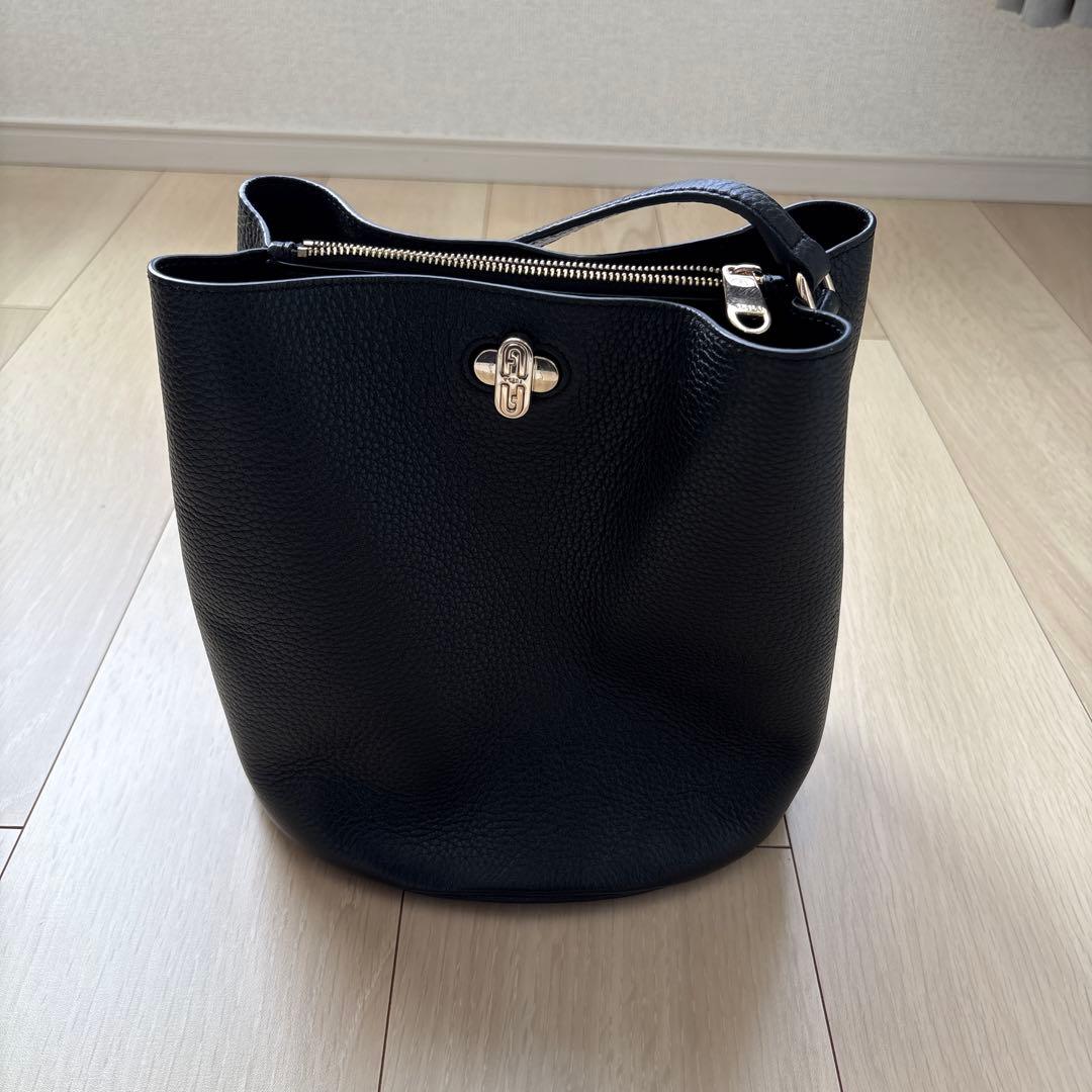 FURLA バッグ　黒　美品