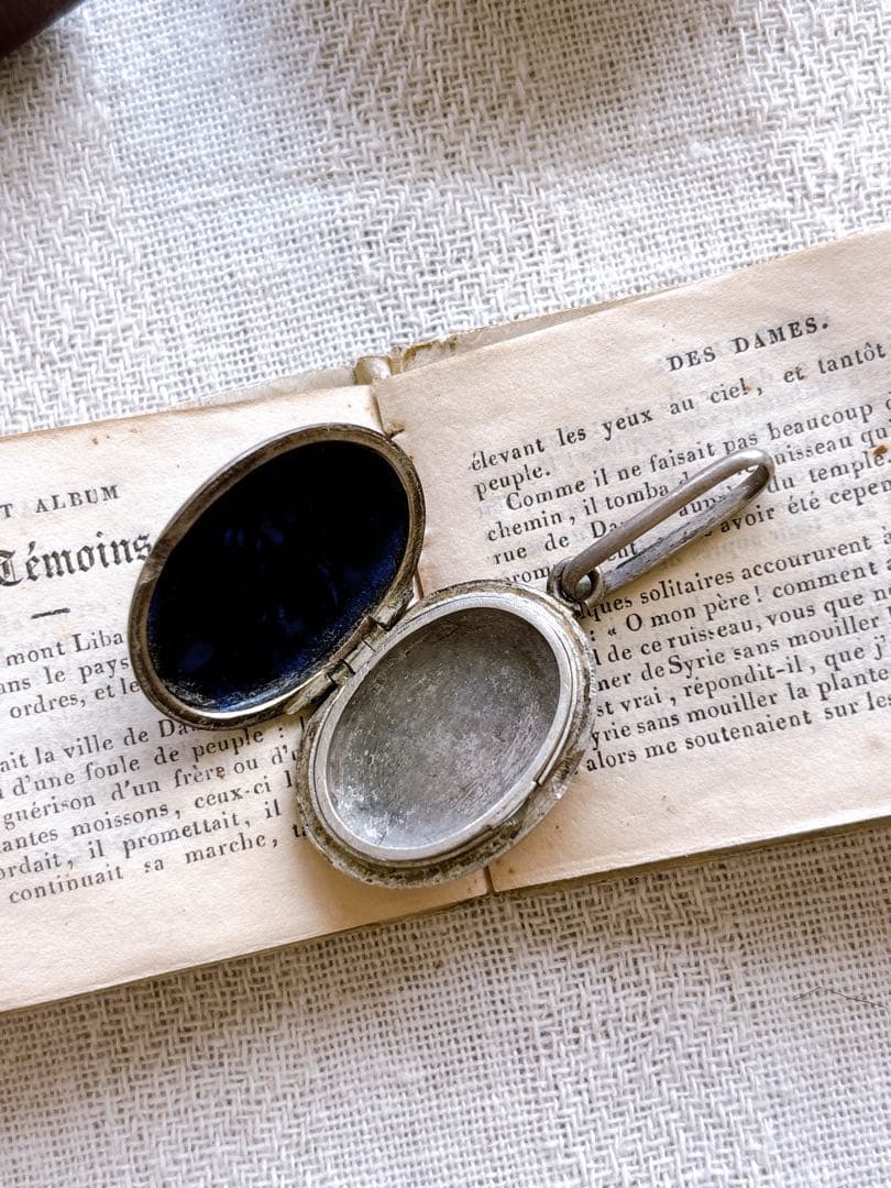 フランスアンティーク　ペンダントトップ・つばめ