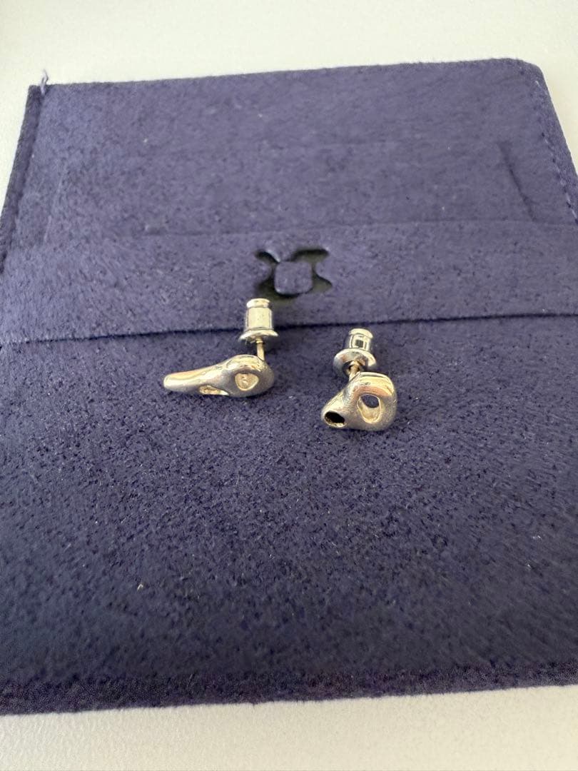 アクセサリー STRONG IRIS EARRINGS ours