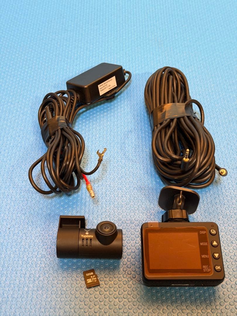 ドライブレコーダー前後タイプ　Yupiteru製　SN-TW84d-