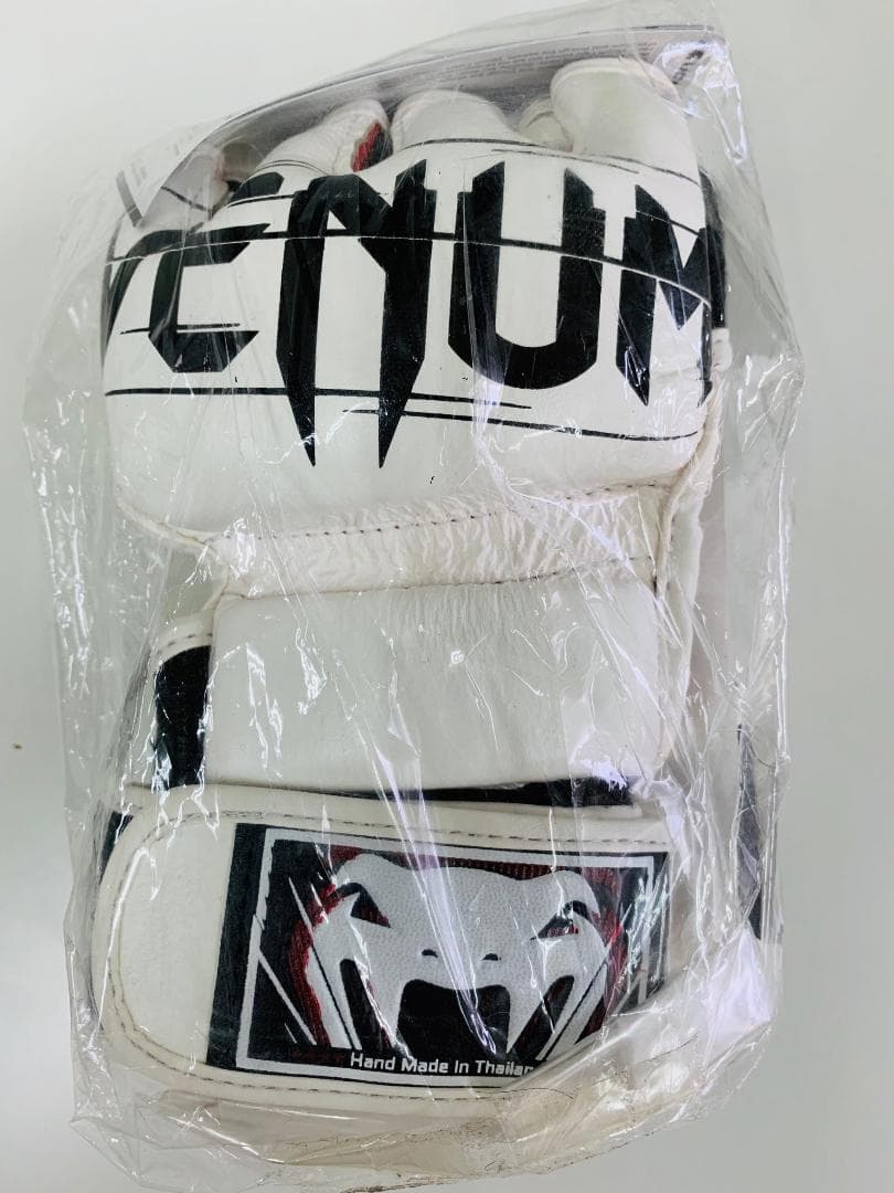 ★新品・未使用VENUM1393 MMAグローブUNDISPUTED2.0白S