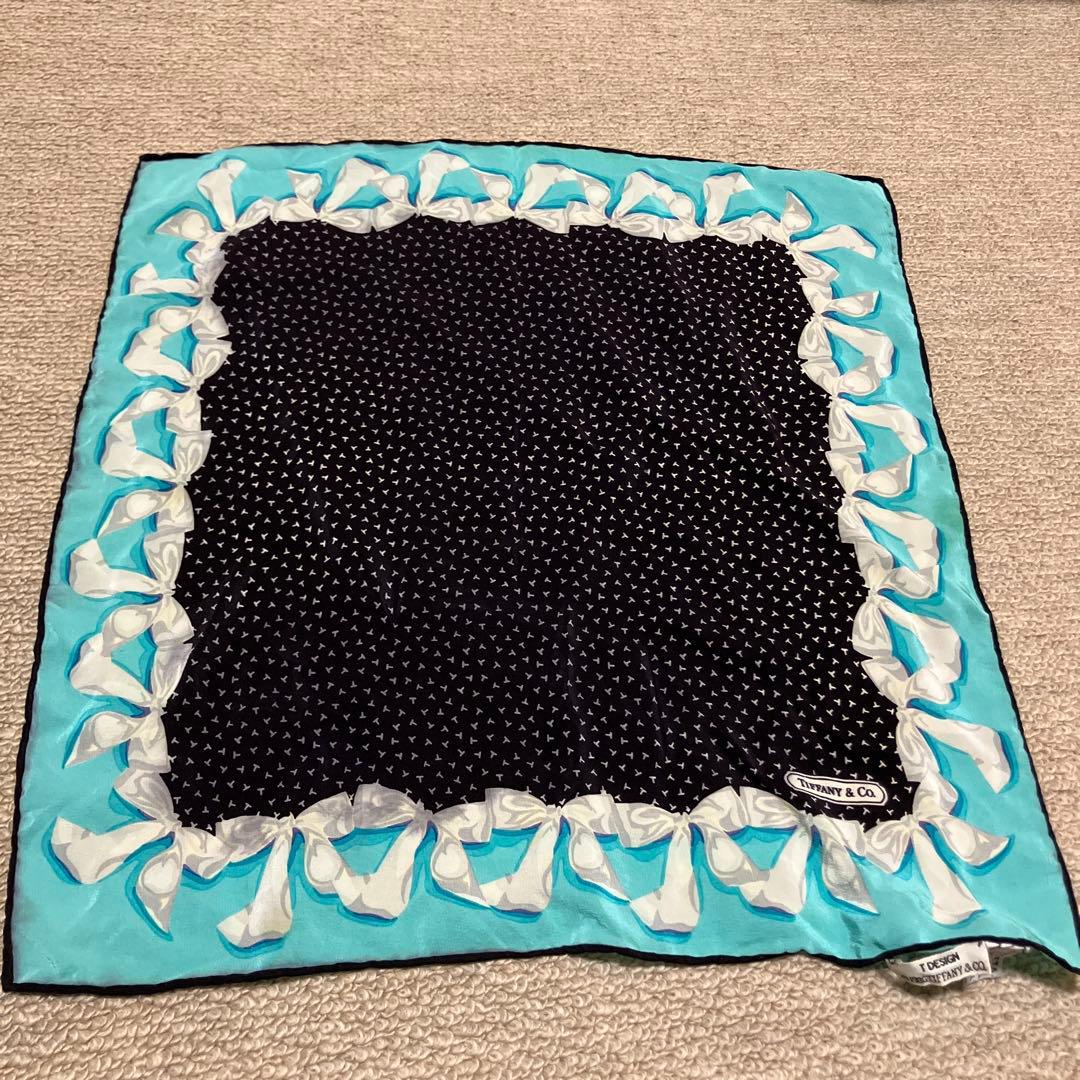ティファニー ハンカチ ポケットチーフ リボン 黒 ブルー シルク100％