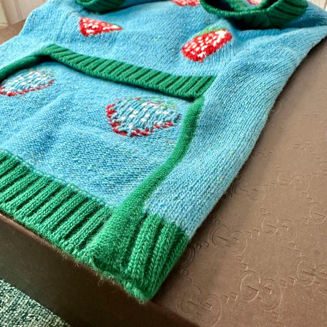 GUCCI グッチ 犬猫 ペット用服 ニット セーター イチゴ柄 Mサイズ