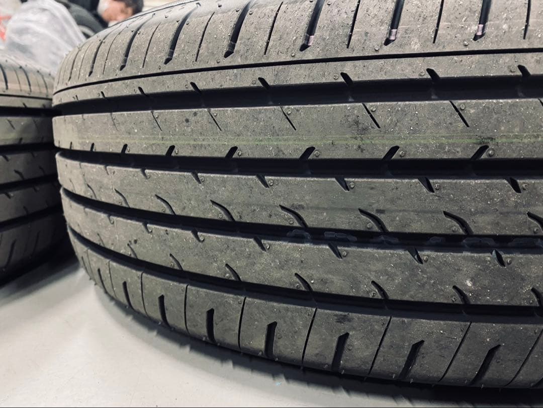 エベレスター 18インチ ホイールセット ADVAN