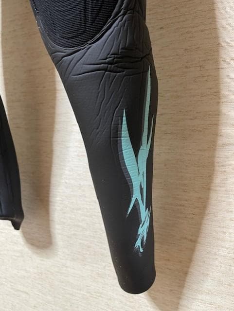 ウェットスーツ　セミドライ　dove