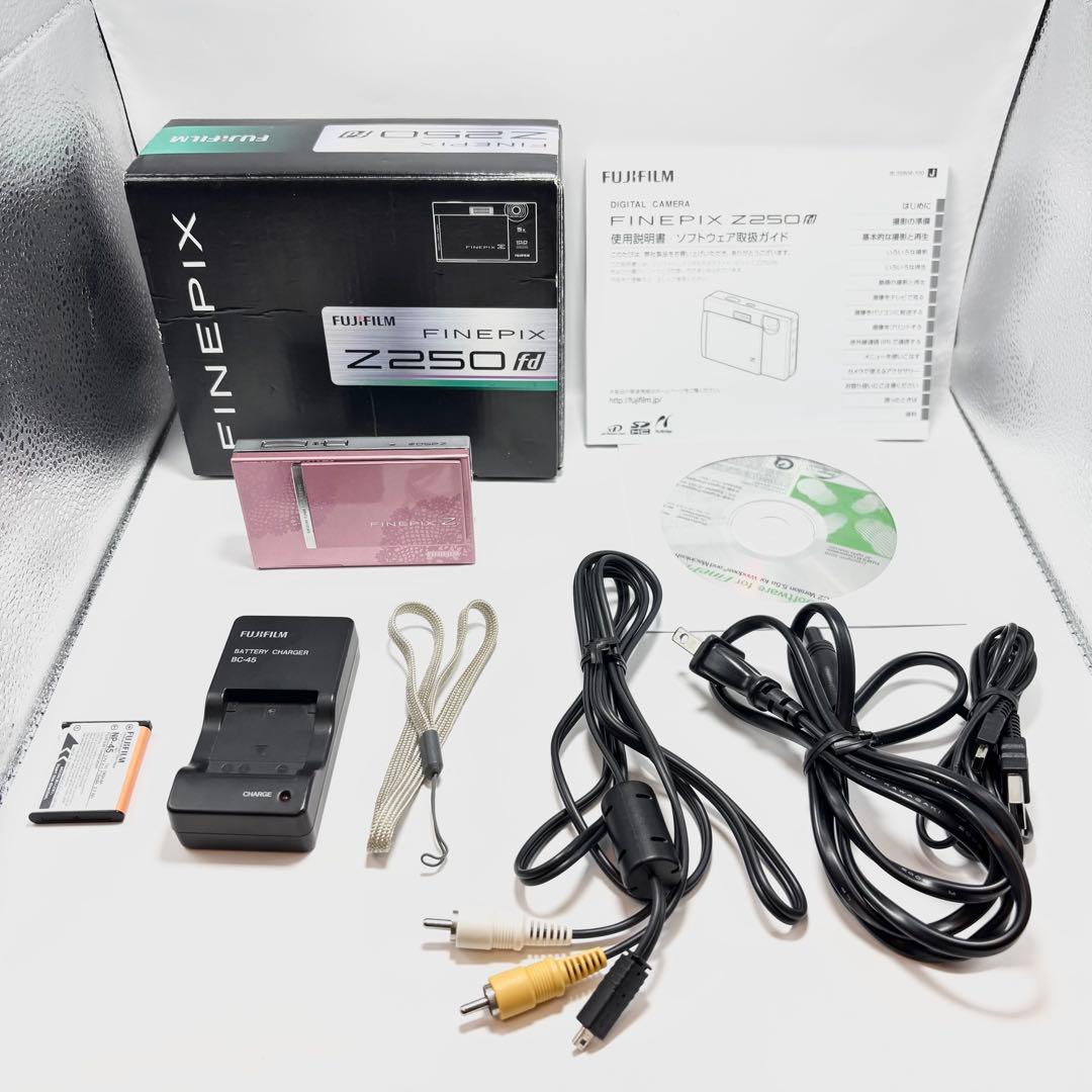 【美品】FUJIFILM FinePix Z250fd ピンク