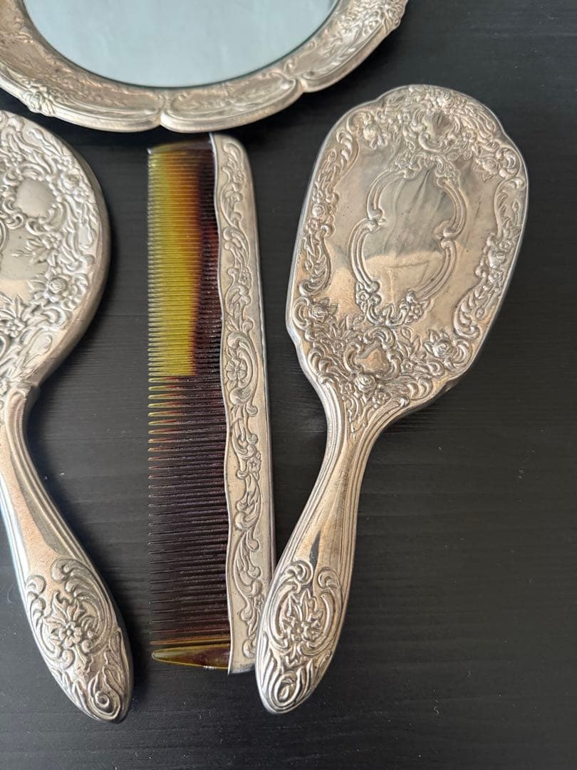 アンティーク　シルバーのバニティ5点セット