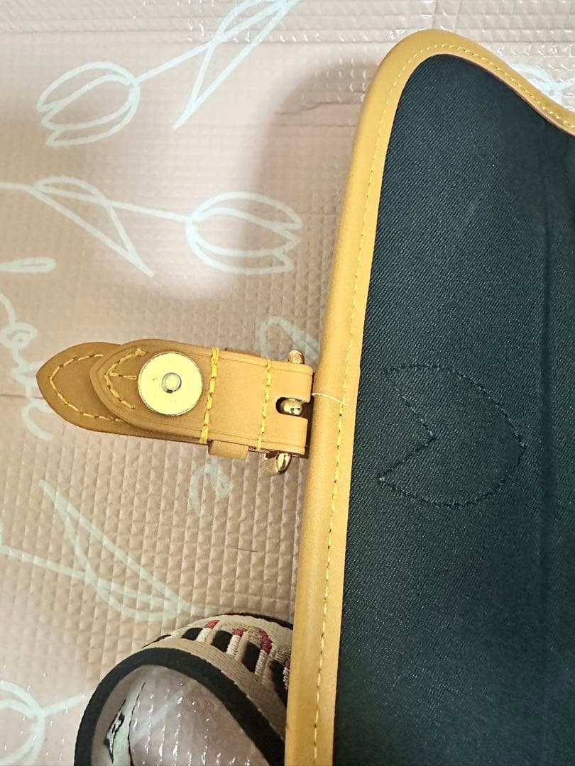 極美品LVノベルティ アンティーク ショルダーバッグ