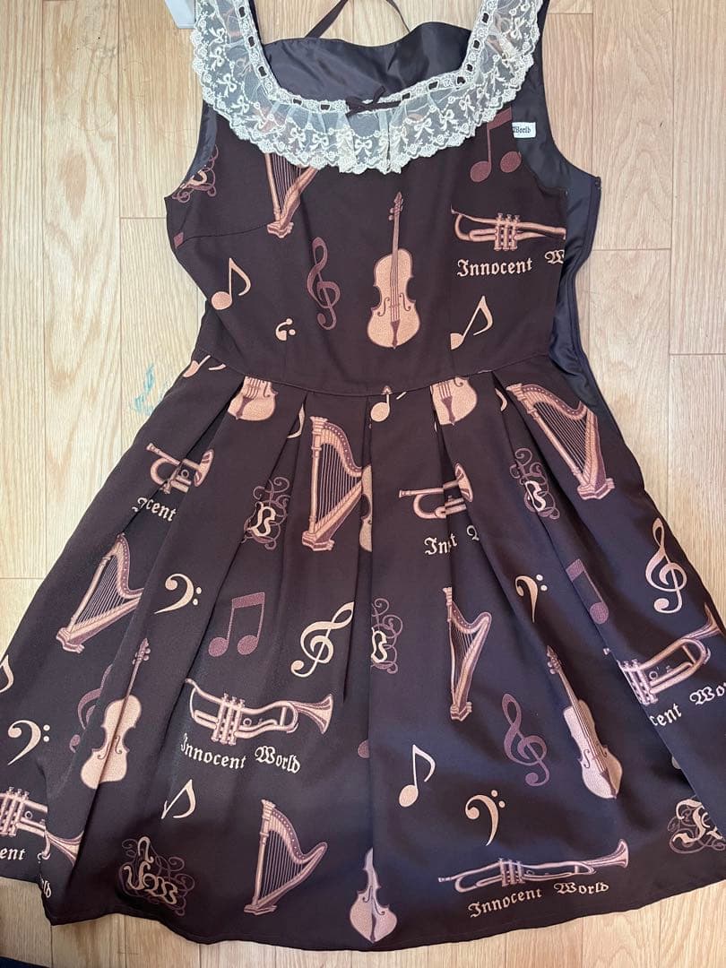 イノセントワールド　バイオリン柄ジャンパースカート
