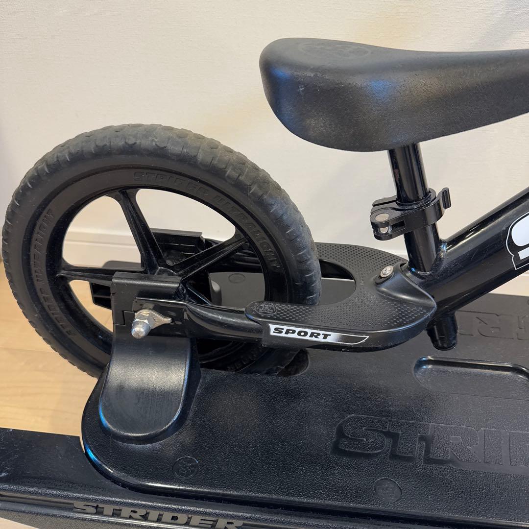 STRIDER バランスバイク ブラック　バンドル付き