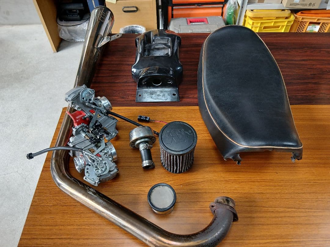 SR400　シート　マフラー　FCR まとめ売り