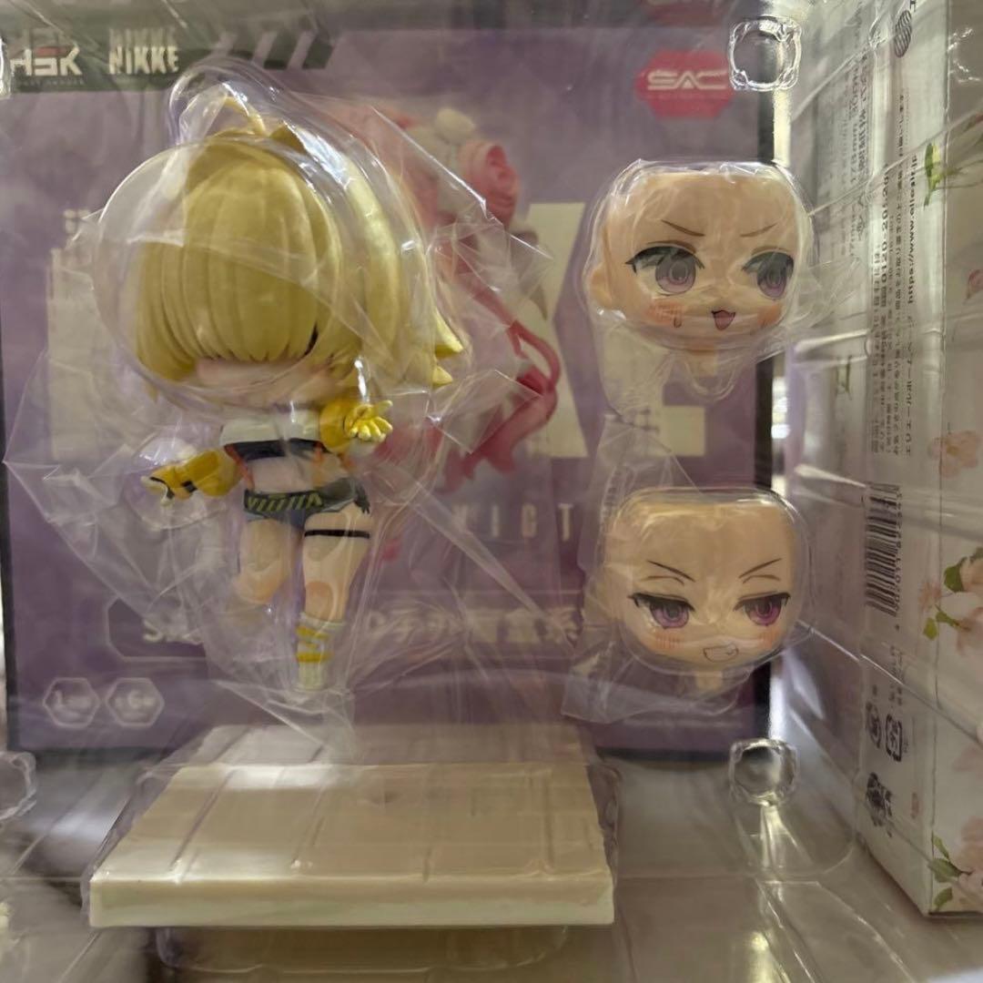 箱付き未開封NIKKEフィギュアエレグ