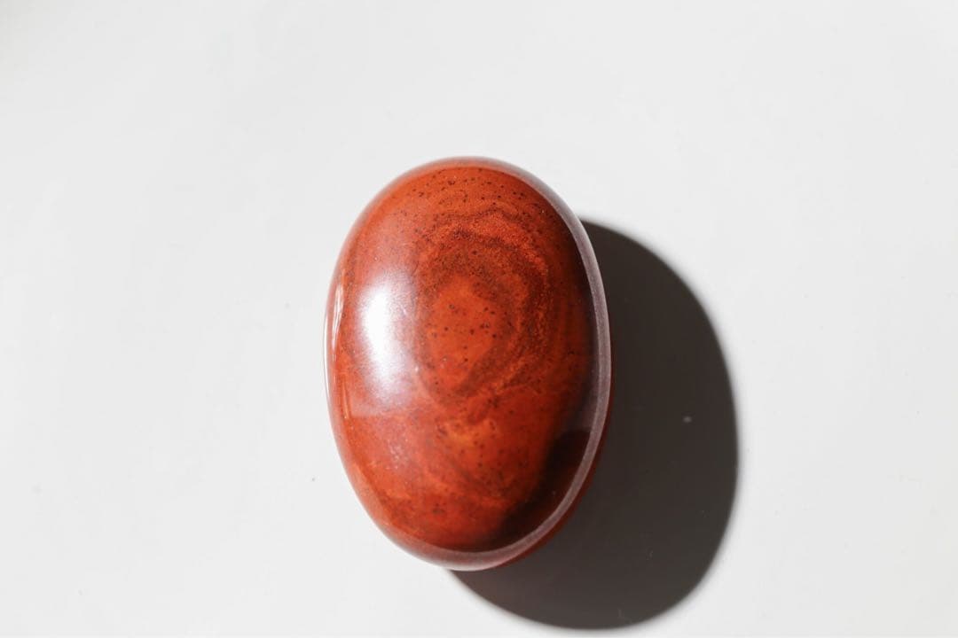 【高品質】レッドジャスパー　握り石