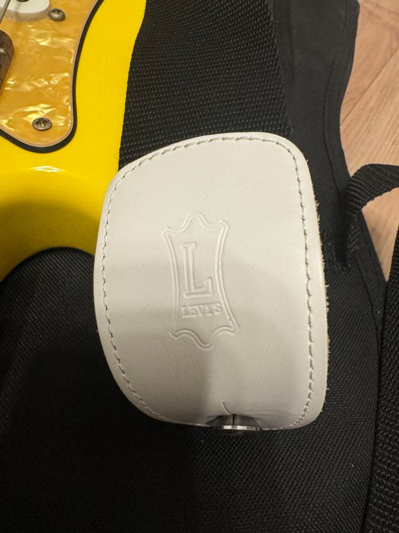 Squier CYCLONE スクワイヤー サイクロン　希少イエローカラー