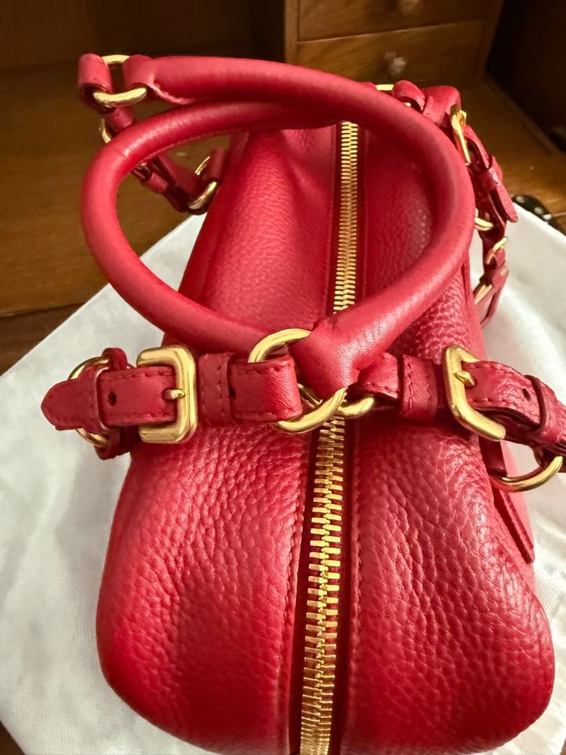 PRADA 赤 レザー ハンドバッグ　　1BB091 恐らく未使用