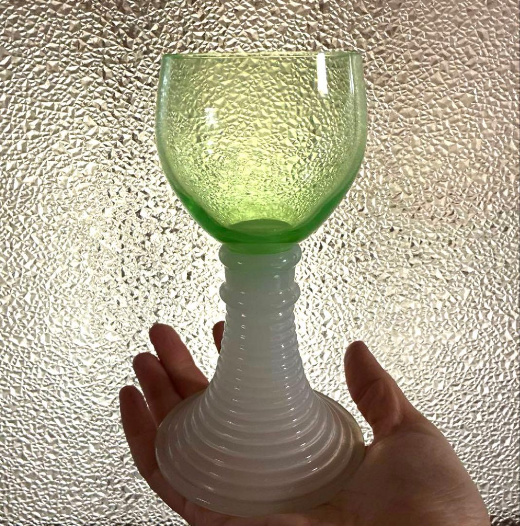 骨董　時代ガラス　超希少　ウラン練りガラス　バイカラー　ワイングラス　レーマー杯