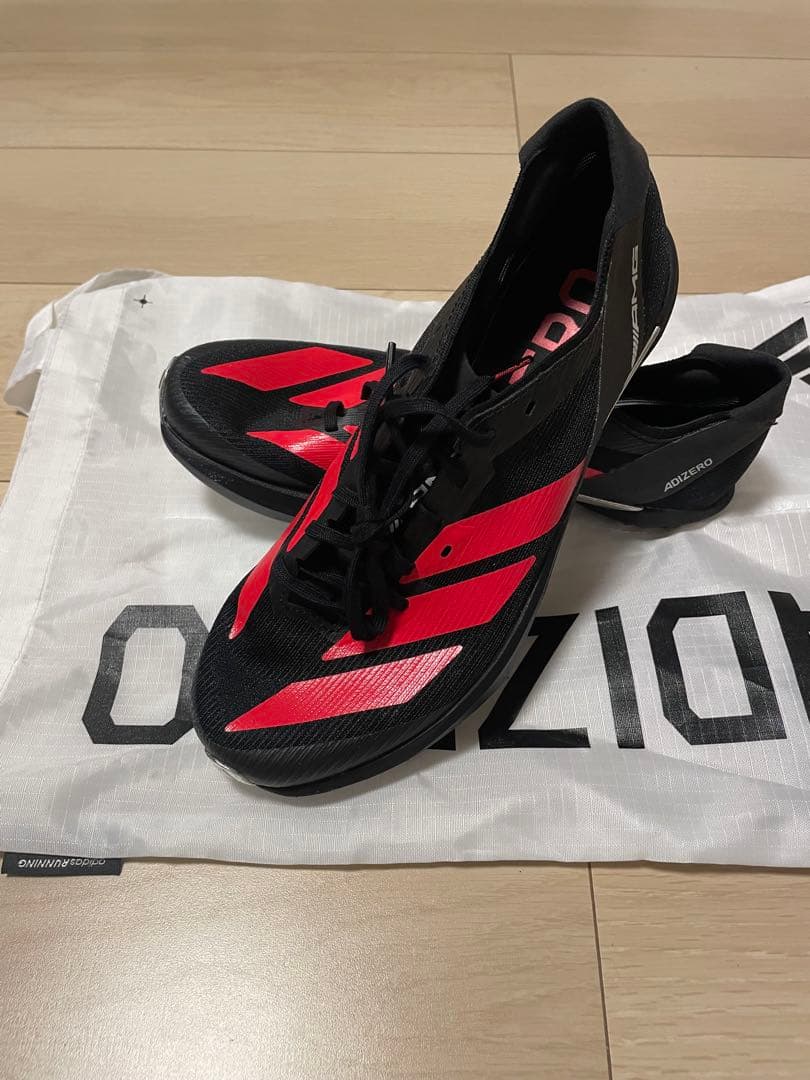 アディゼロ　アンビションAMG 25.0cm