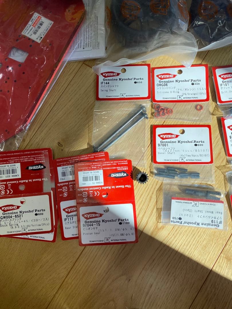 1/8 4WD インファーノGT2 VE AMG GT3 オプションスペア多数