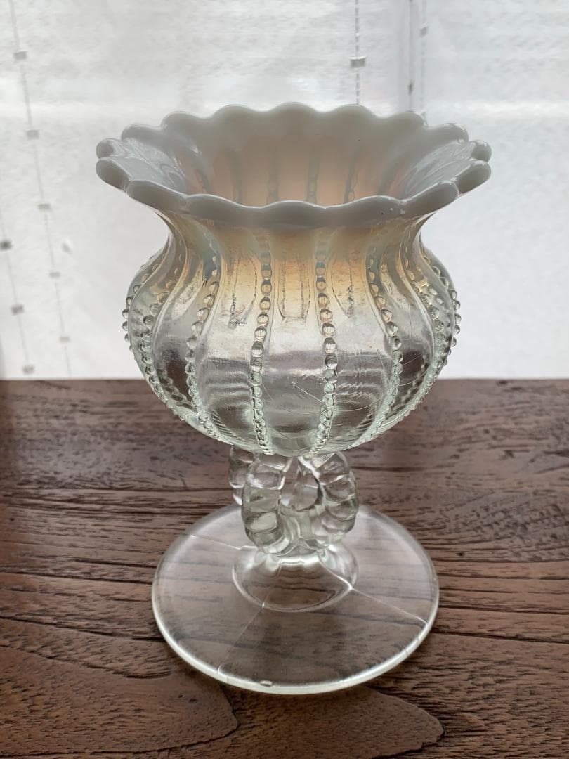 ✨SALE✨オールドフェントン花瓶　薊　オパールセントガラス　置物　アンティーク