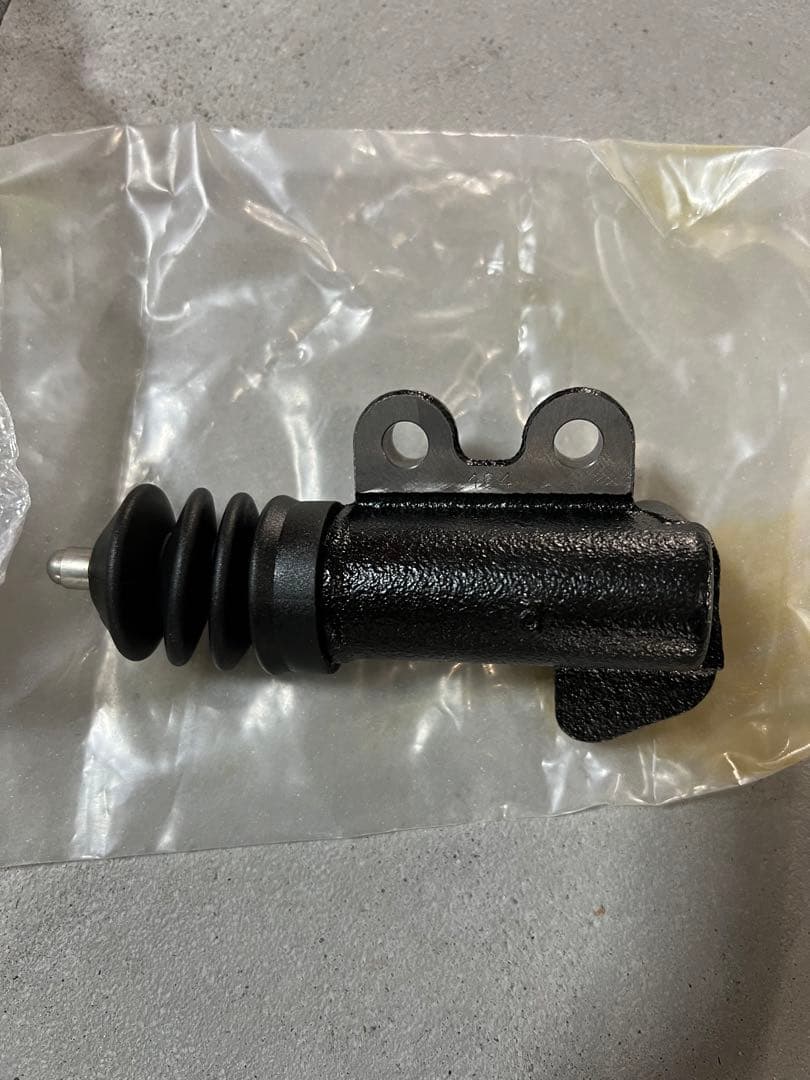 新品　Z33 クラッチレリーズシリンダー