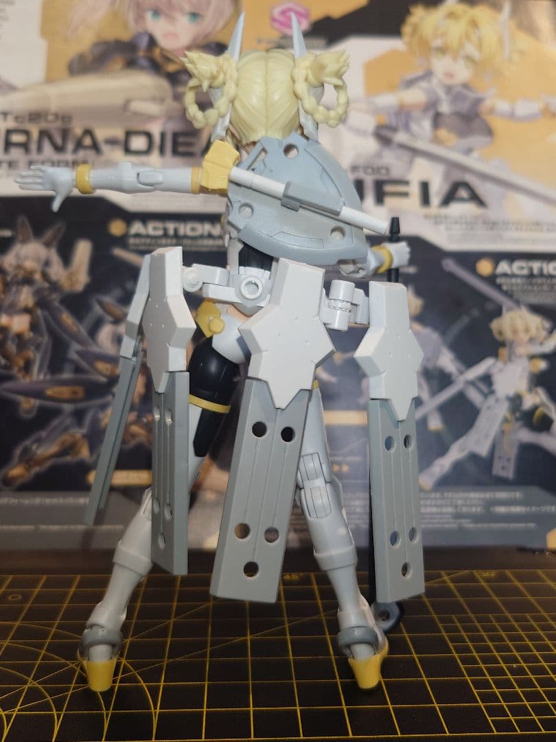 30MS SIS-F00 ユフィア & SIS-Tc20g ツキルナ 素組