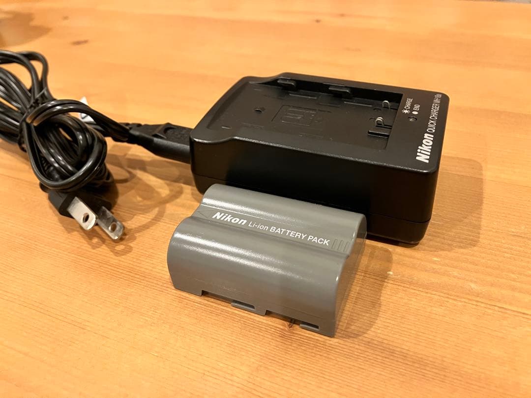 Nikon D90 デジタル一眼レフカメラ 本体