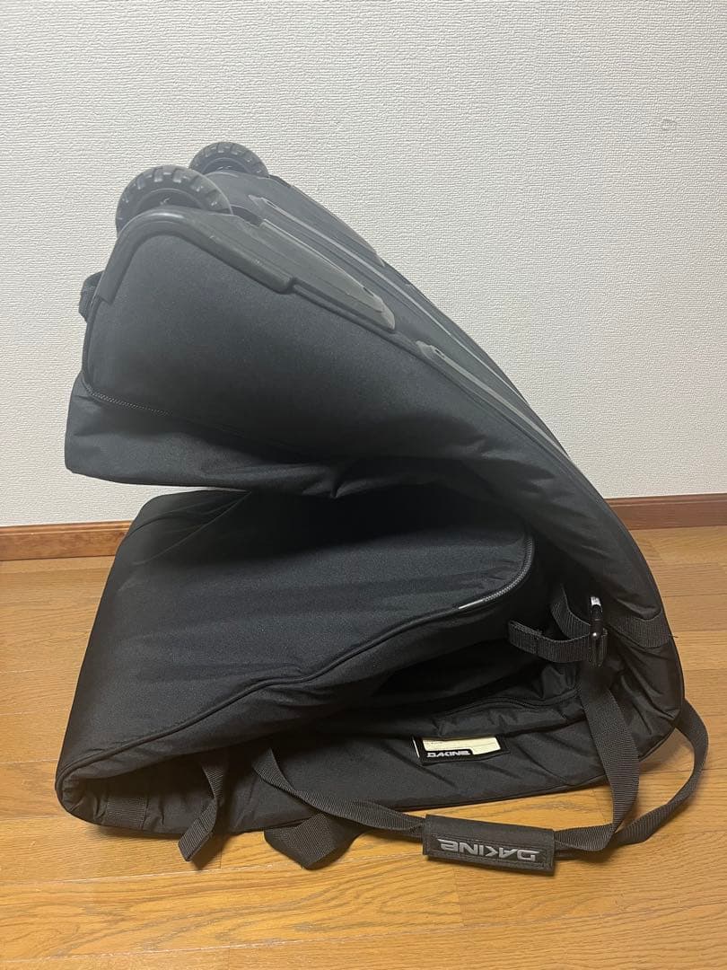 DAKINE スノーボードバッグ ケース 190cm キャスター付きブラック