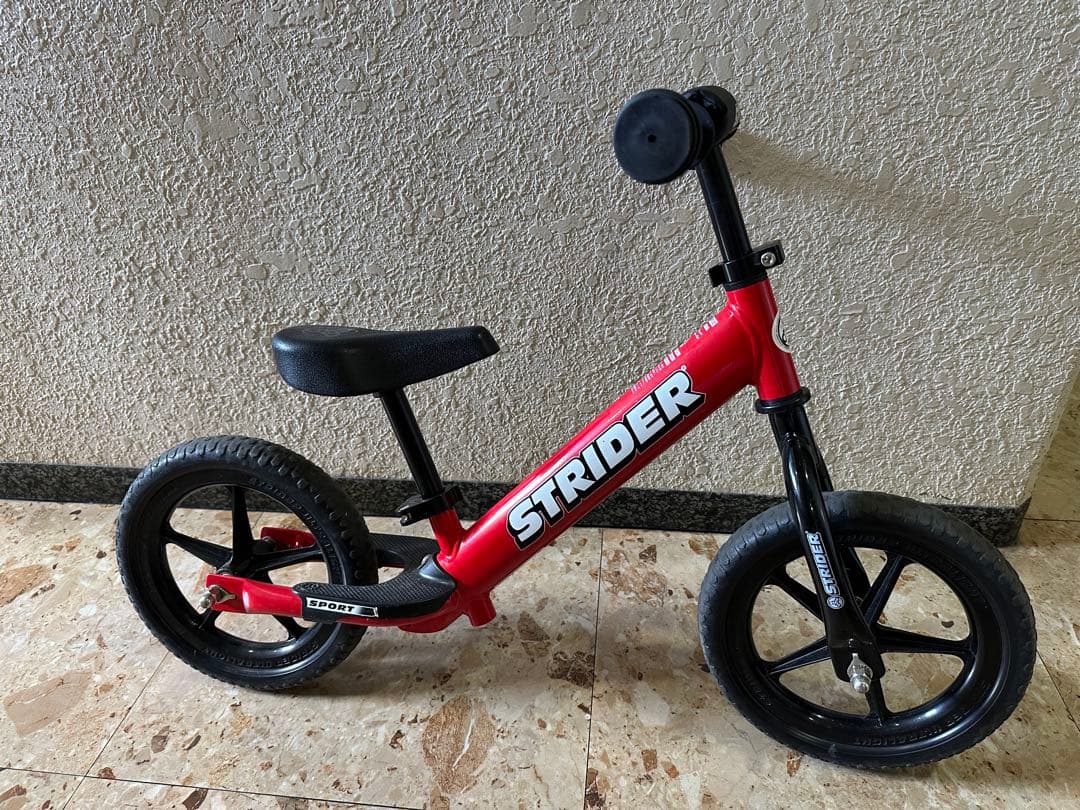 ストライダー スポーツモデル 12インチ レッド