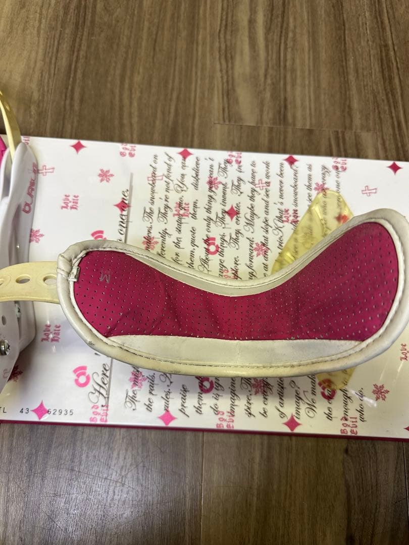 スノーボード 011Artistic143 ビンディングBurton sizeM