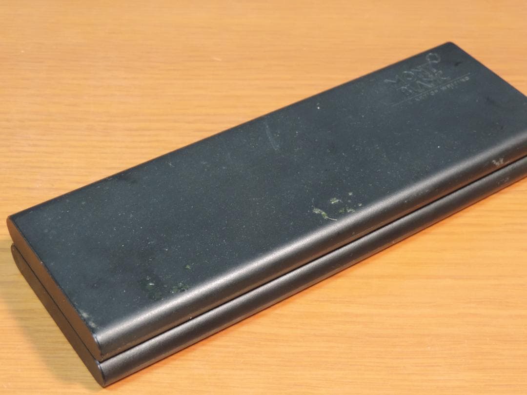 そ*ぷ様 MONT BLANC 万年筆 黒　320/M　未使用？保管傷あり　39