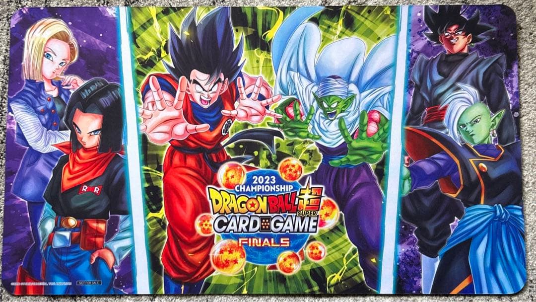 ドラゴンボール マット 海外 大会商品 悟空 ピッコロ
