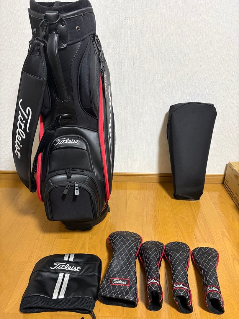 Titleist キャディバッグ ヘッド•アイアンカバー