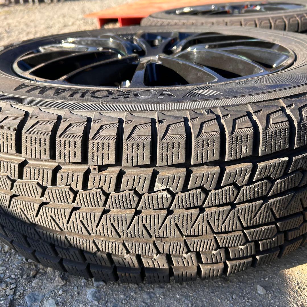 [美品][バリ溝]レクサス等23年YOKOHAMAスタッドレス235/60R18