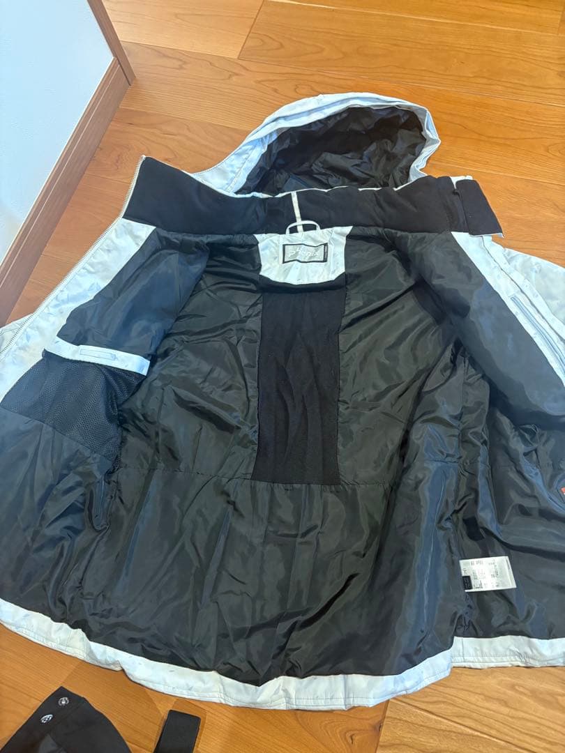 スキーウェア4点セット ゴーグル　ネックウォーマー