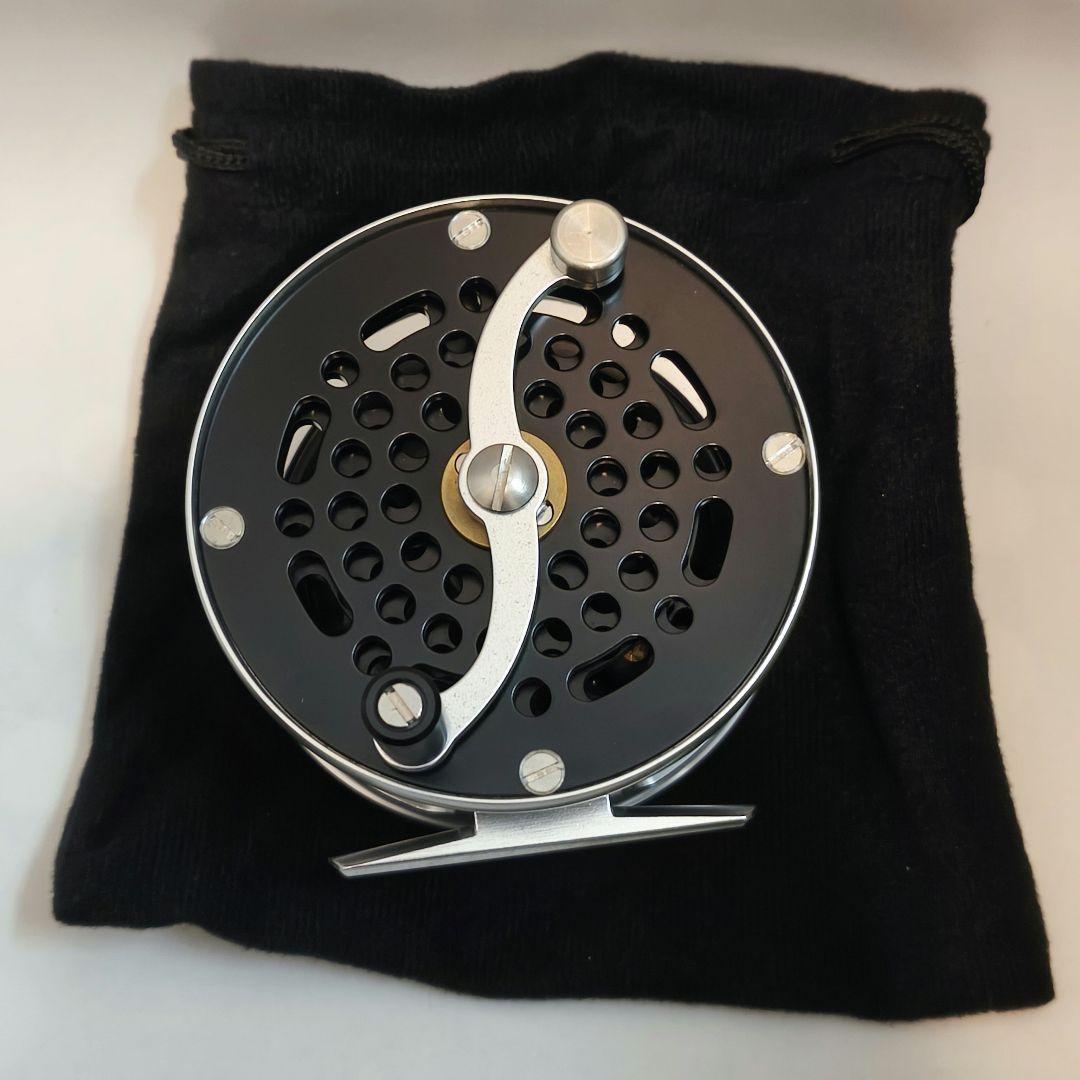 両軸フライリール 7-9番用 217g軽量 ラージアーバー 両巻き対応