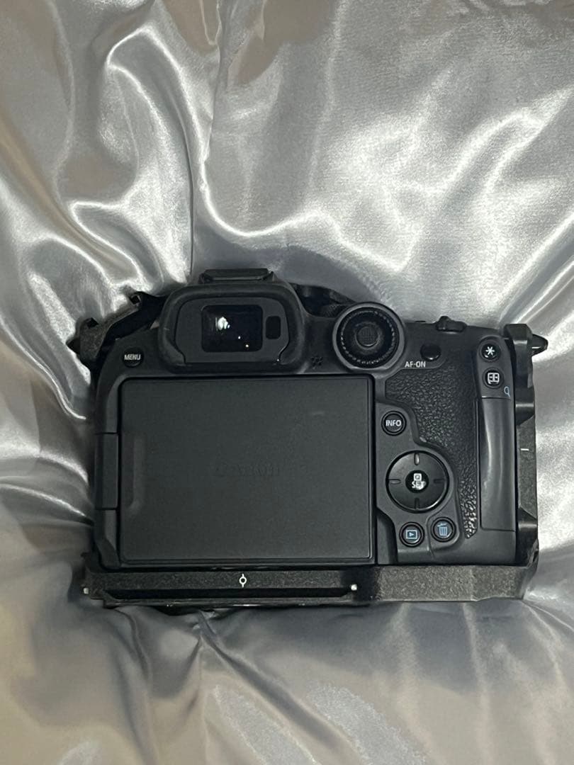 Canon EOS R7 デジタルカメラ ボディ