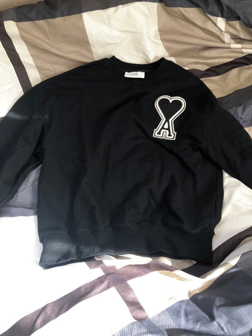 Ami Parisブラック アミパリス スウェット
