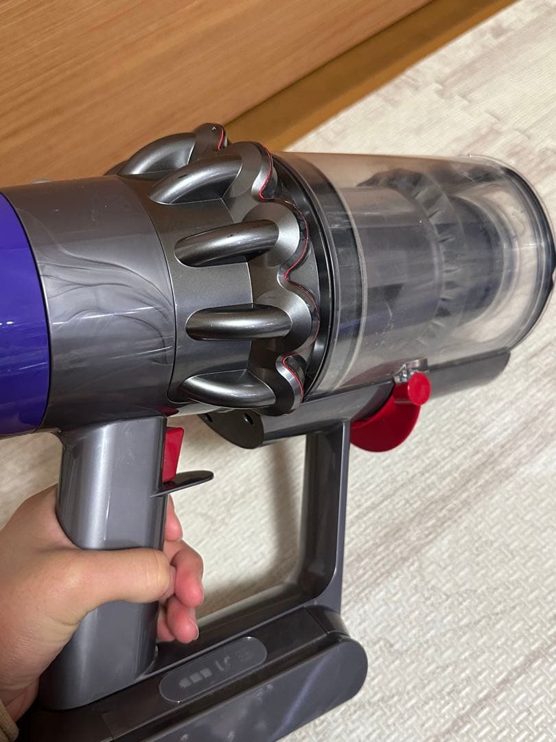 Dyson SV12スティッククリーナー 本体　①